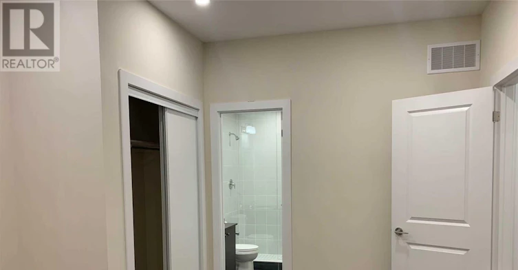 17-1 Bond Crescent, Richmond Hill, ON, L4E 3K2 - 6