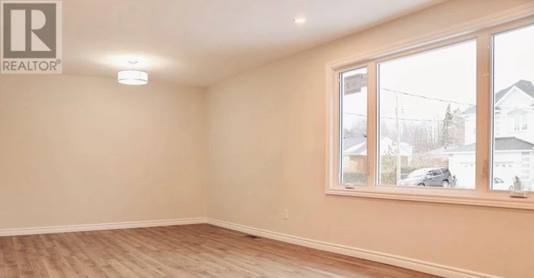 A-1892 Kingsdale Avenue, Ottawa, ON, K1T 1J1 - 11
