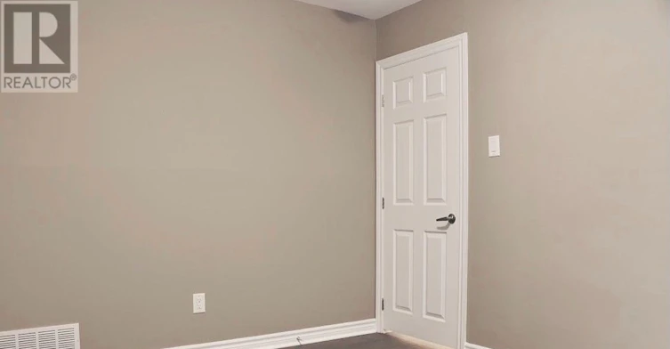 A-1892 Kingsdale Avenue, Ottawa, ON, K1T 1J1 - 5