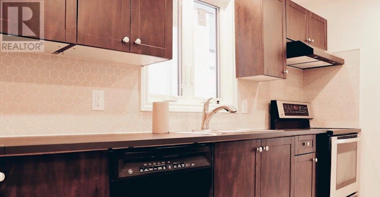 A-1892 Kingsdale Avenue, Ottawa, ON, K1T 1J1 - 8