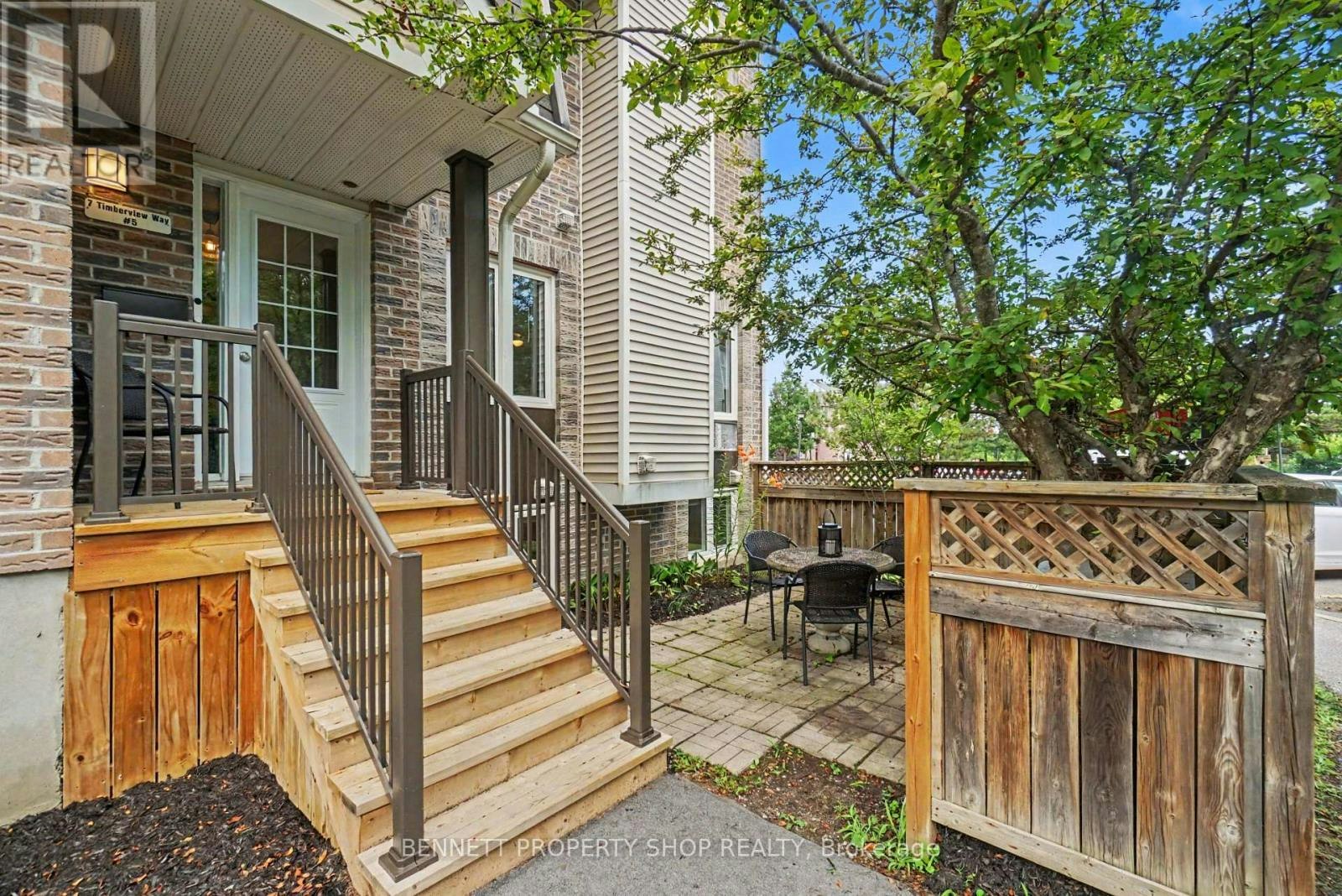 5-7 Timberview Way, Ottawa, ON, K2H 9M5