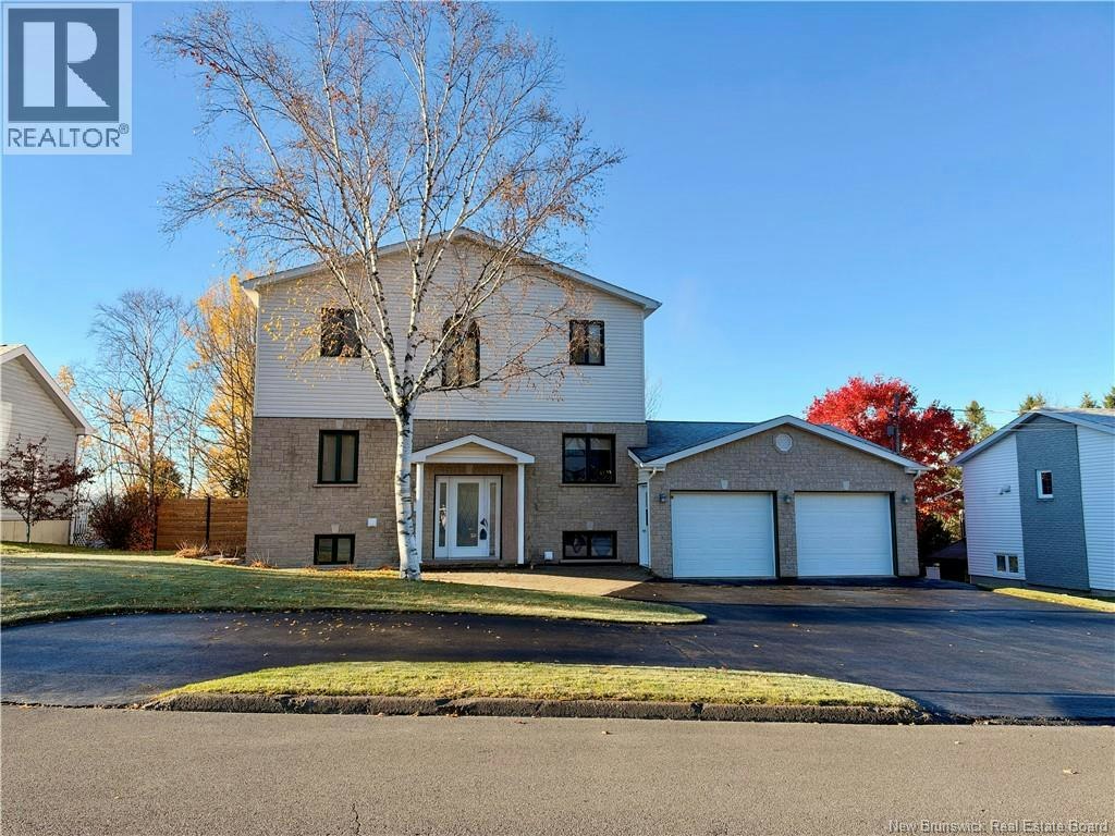 25 Des Seigneurs Street, Edmundston, NB, E3V 5B1