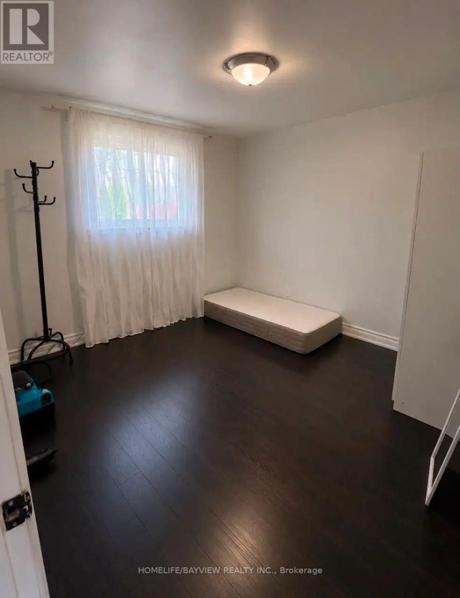 68 Broadoaks(main Floor Only Drive, Toronto, ON, M3J 1E4 - 9