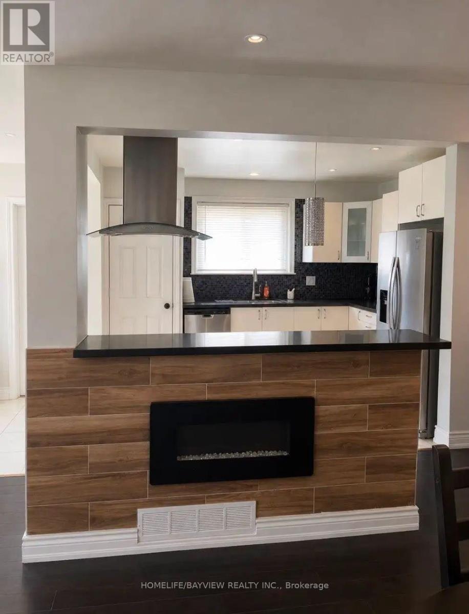 68 Broadoaks(main Floor Only Drive, Toronto, ON, M3J 1E4 - 3