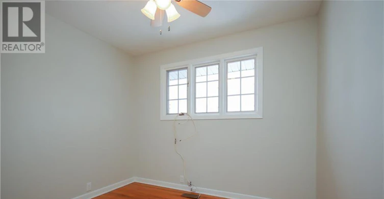 74 Hilliard Avenue, Ottawa, ON, K2E 6C1 - 15