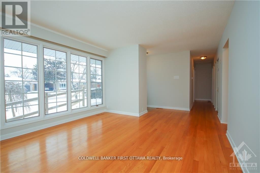 74 Hilliard Avenue, Ottawa, ON, K2E 6C1 - 7