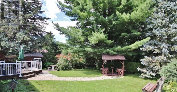 74 Hilliard Avenue, Ottawa, ON, K2E 6C1 - 30