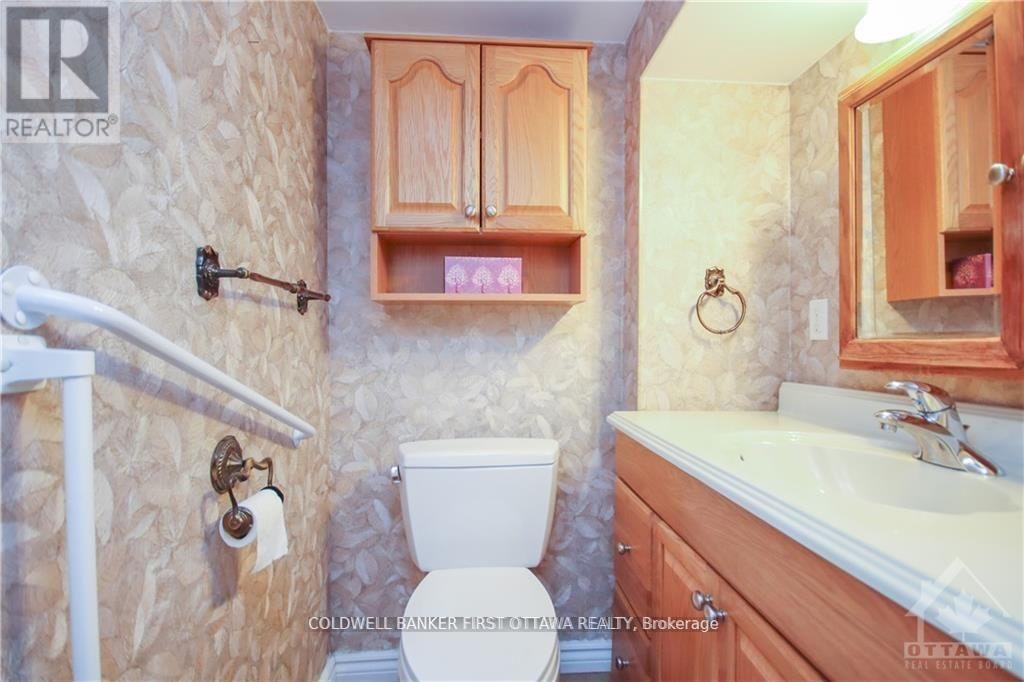 74 Hilliard Avenue, Ottawa, ON, K2E 6C1 - 24