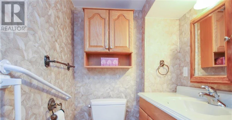 74 Hilliard Avenue, Ottawa, ON, K2E 6C1 - 24