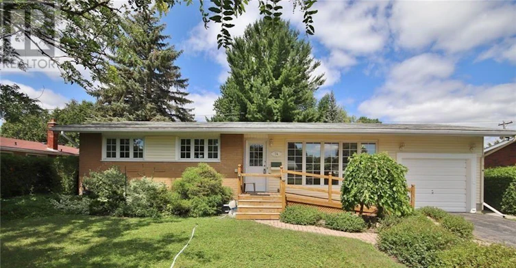 74 Hilliard Avenue, Ottawa, ON, K2E 6C1