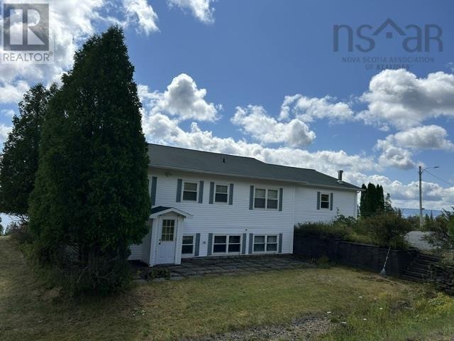 84 Mountain Road, Marble Mountain, NS, B0E 2Y0