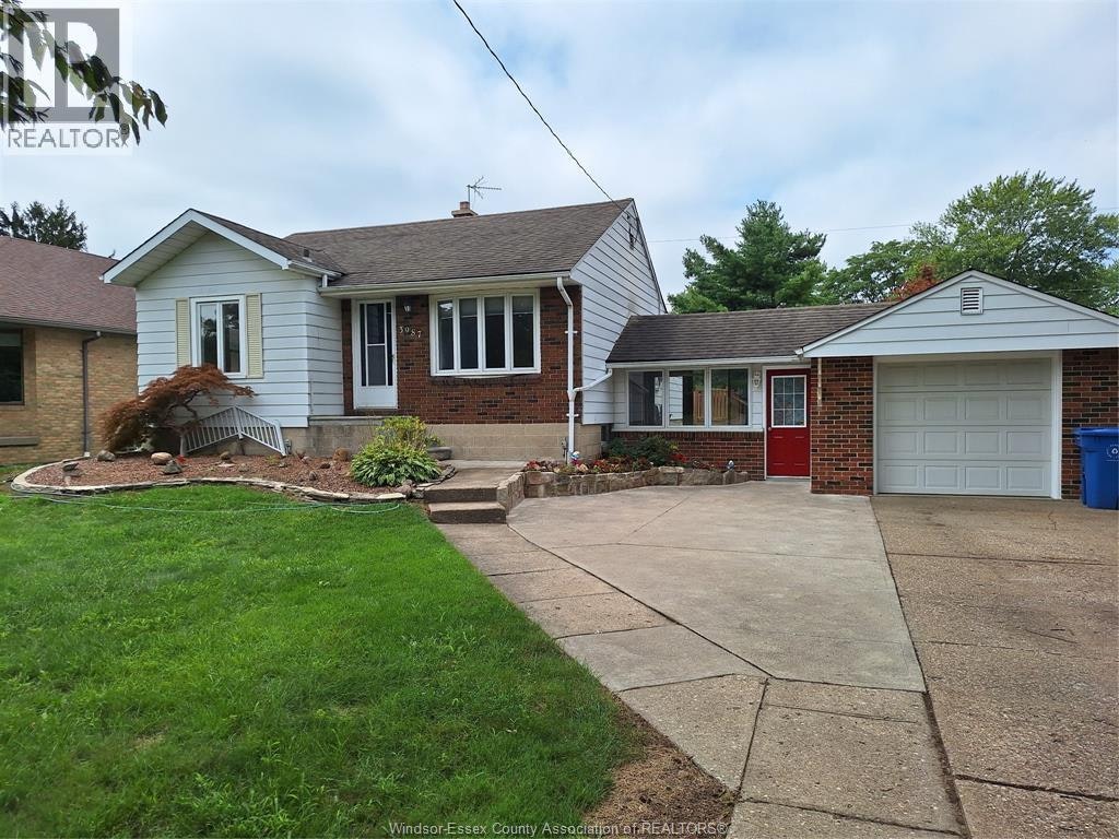 3987 Casgrain, Windsor, ON, N9E 2R9