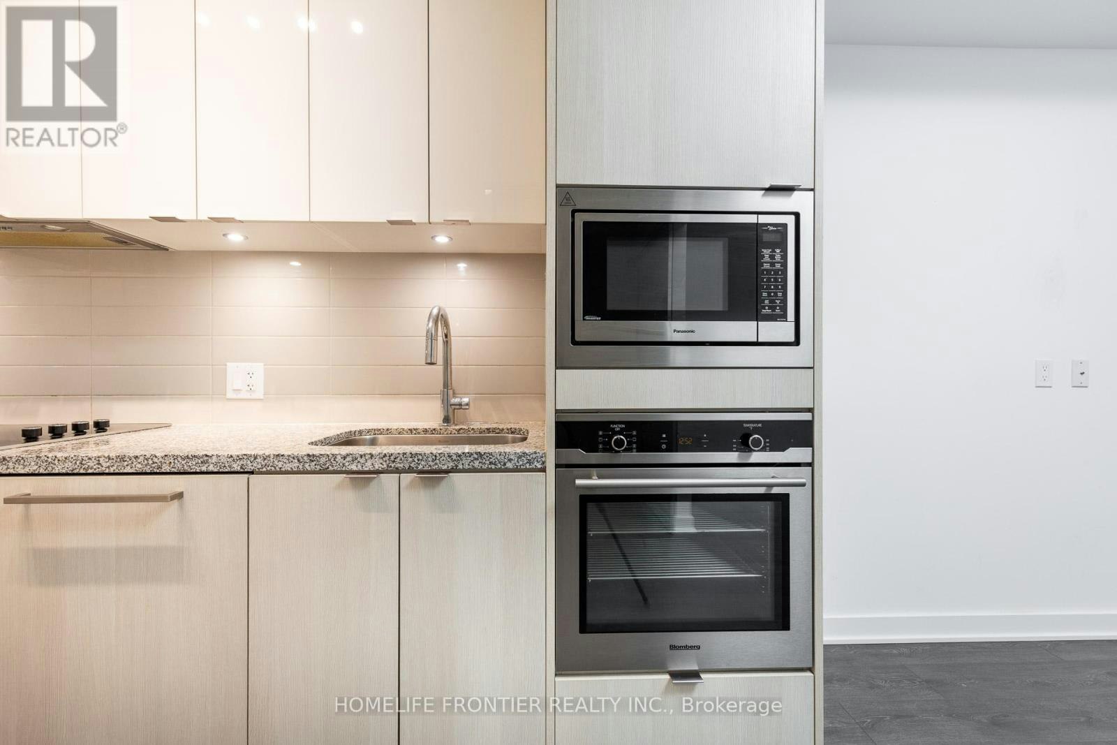 705-115 Blue Jays Way, Toronto, ON, M5V 0N4 - 10