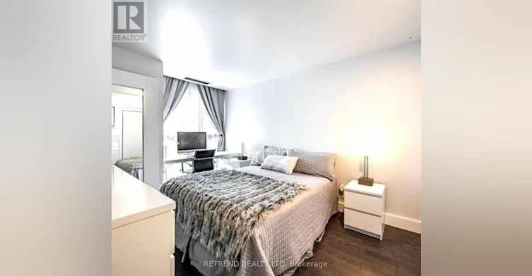 209-8 Wellesley Street E, Toronto, ON, M4Y 3B2 - 4