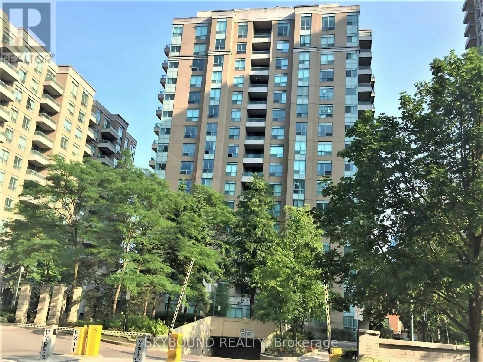 702-29 Pemberton Avenue, Toronto, ON, M2M 4L5