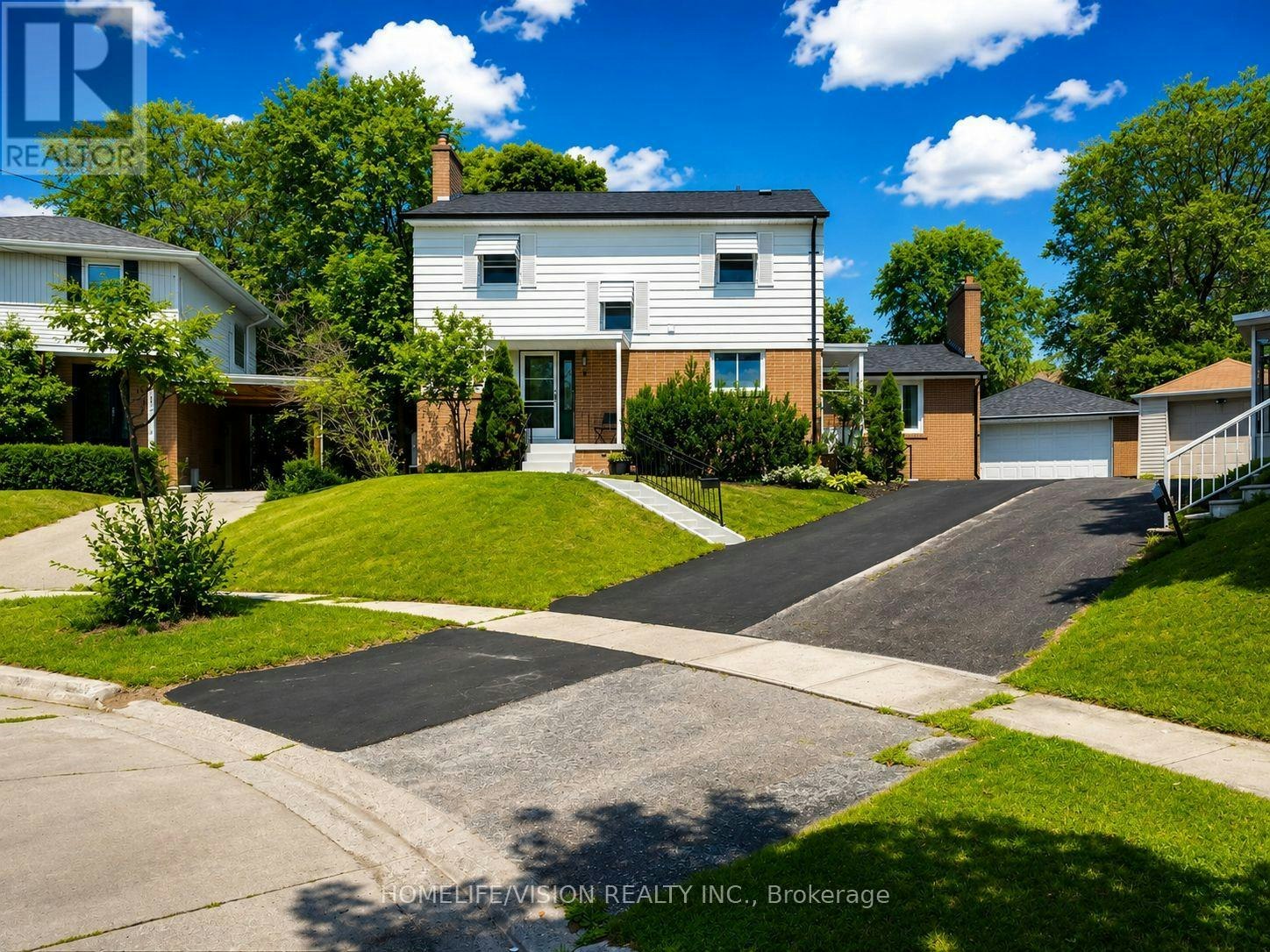 9 Lyndfield Crescent, Brampton, ON, L6W 2P4
