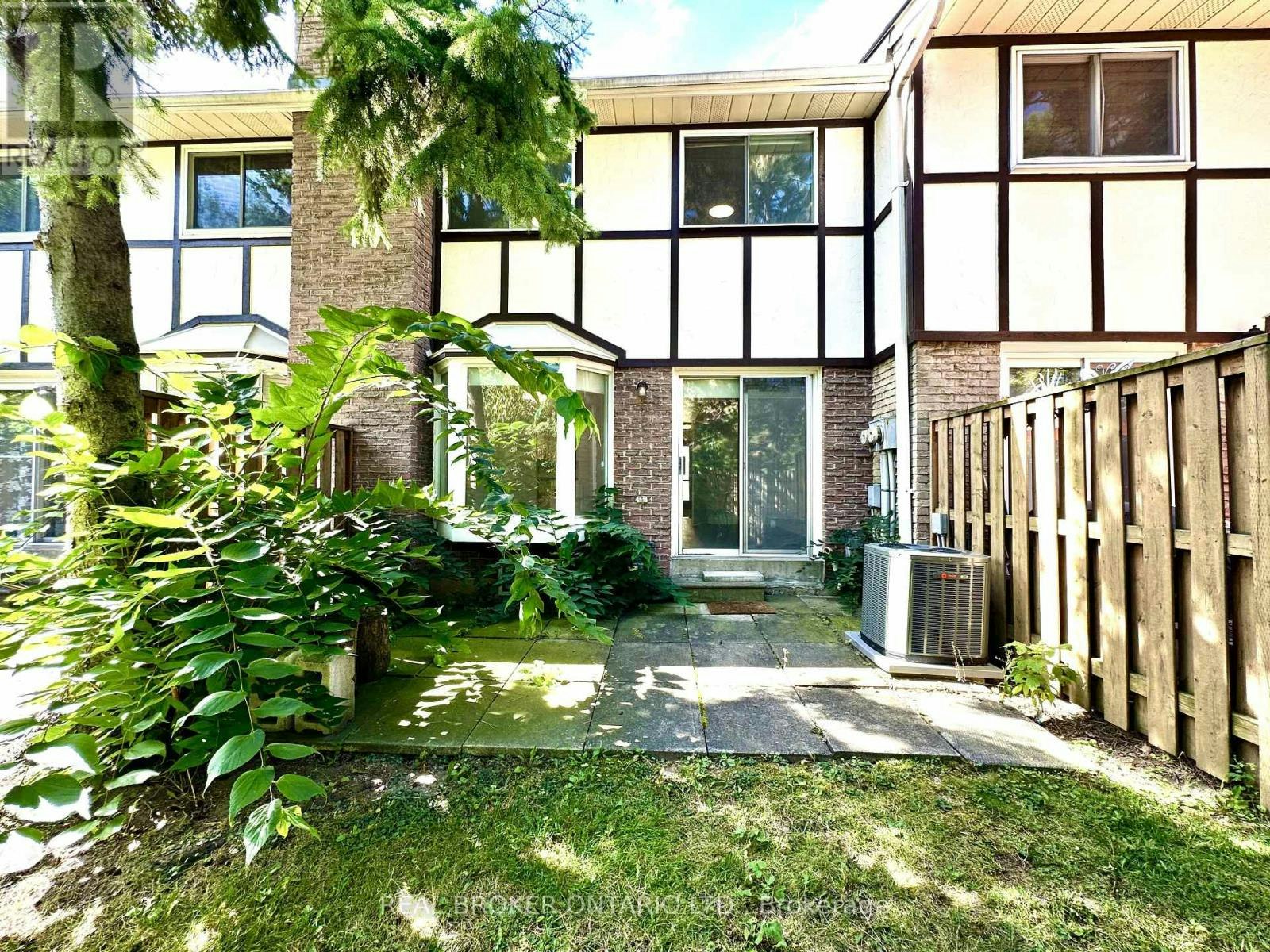 8-1485 Gulleden Drive, Mississauga, ON, L4X 2T2 - 43