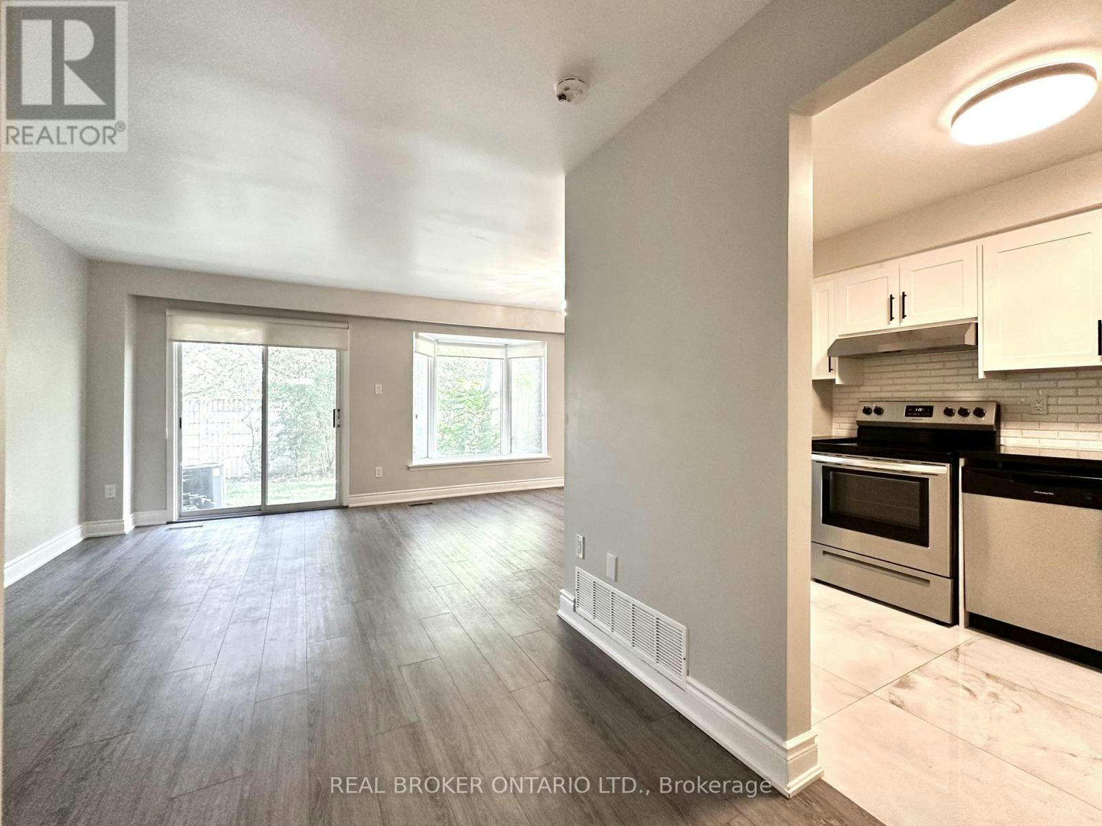 8-1485 Gulleden Drive, Mississauga, ON, L4X 2T2 - 2