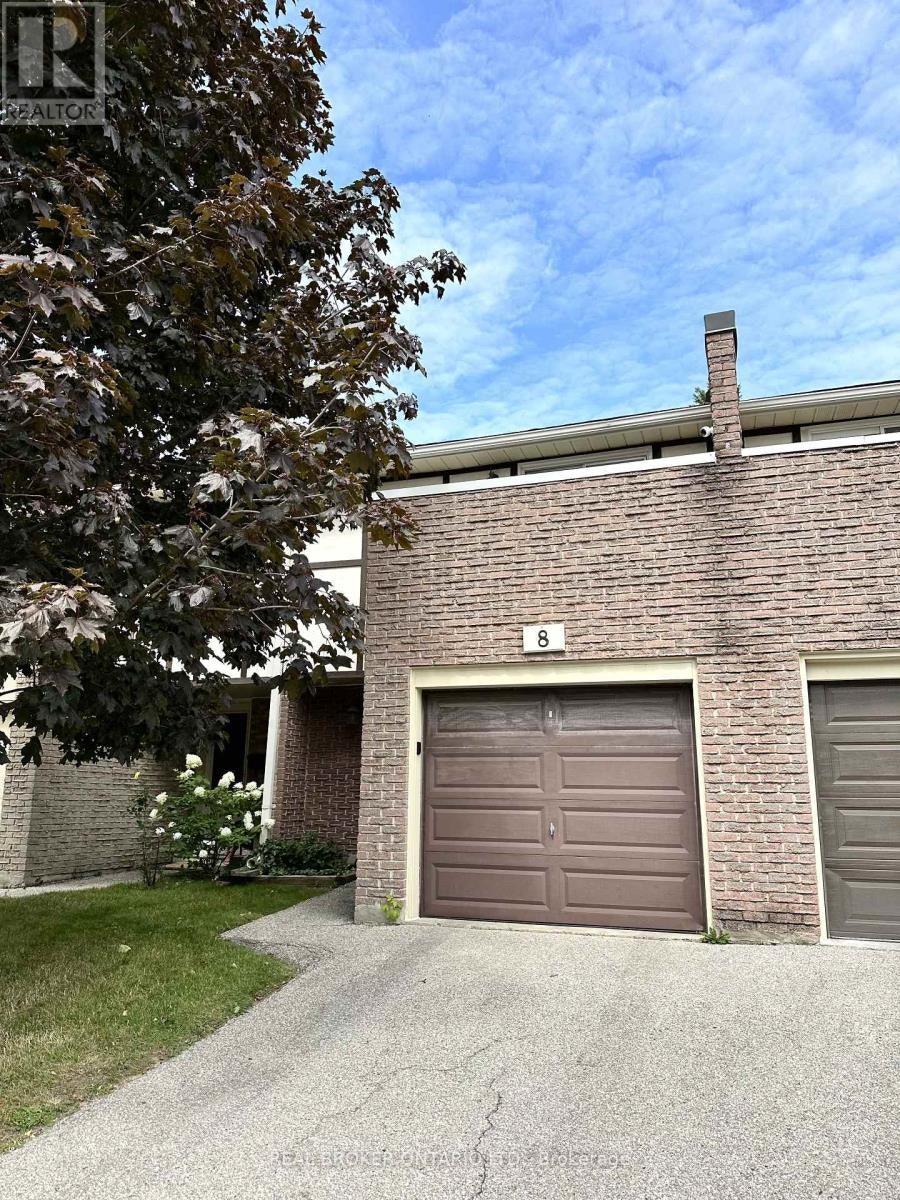8-1485 Gulleden Drive, Mississauga, ON, L4X 2T2