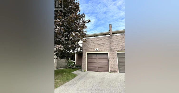 8-1485 Gulleden Drive, Mississauga, ON, L4X 2T2