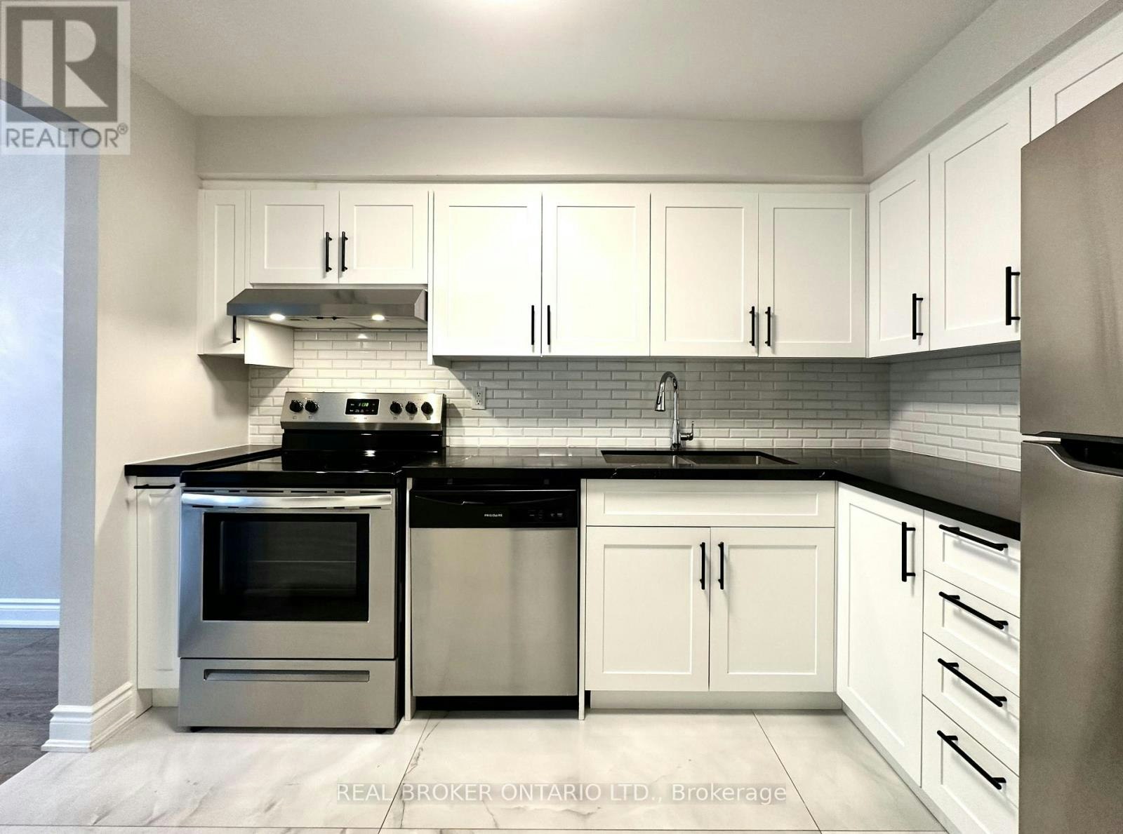 8-1485 Gulleden Drive, Mississauga, ON, L4X 2T2 - 3