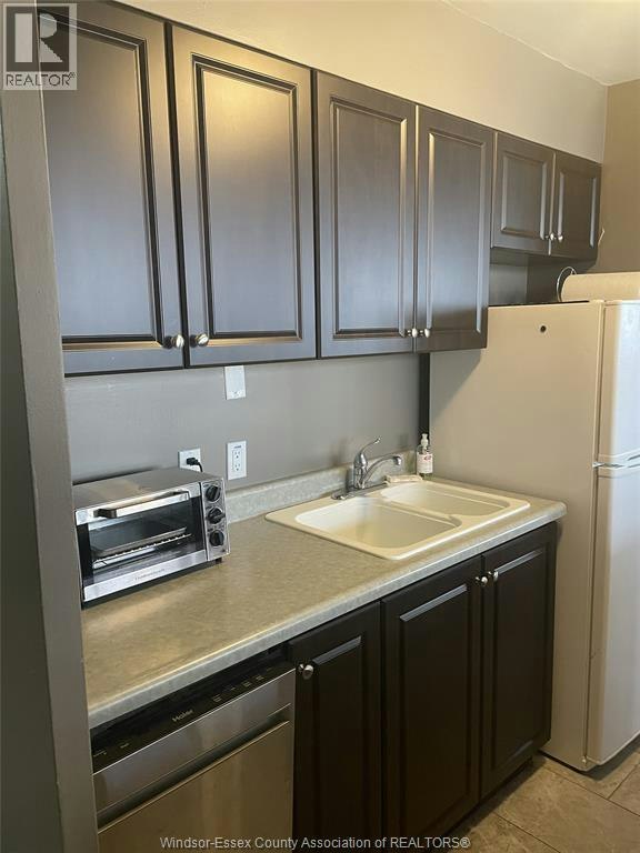 1403-111 Riverside Drive East, Windsor, ON, N9A 2S6 - 9