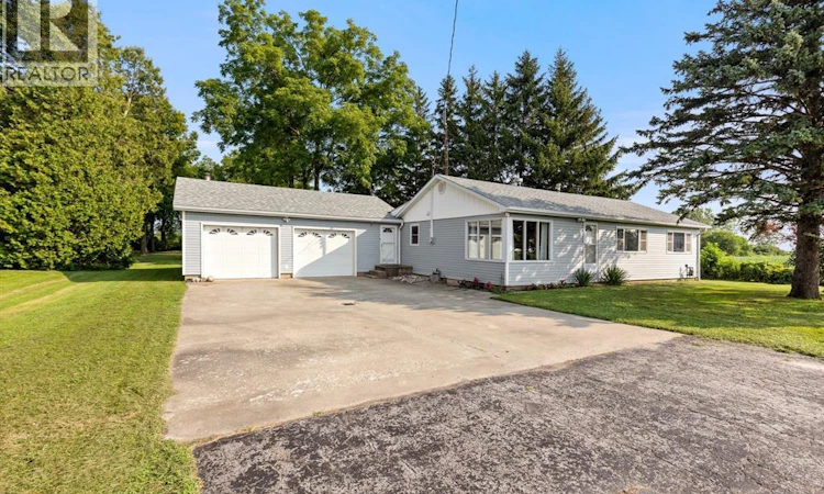 4453 Tecumseh Line