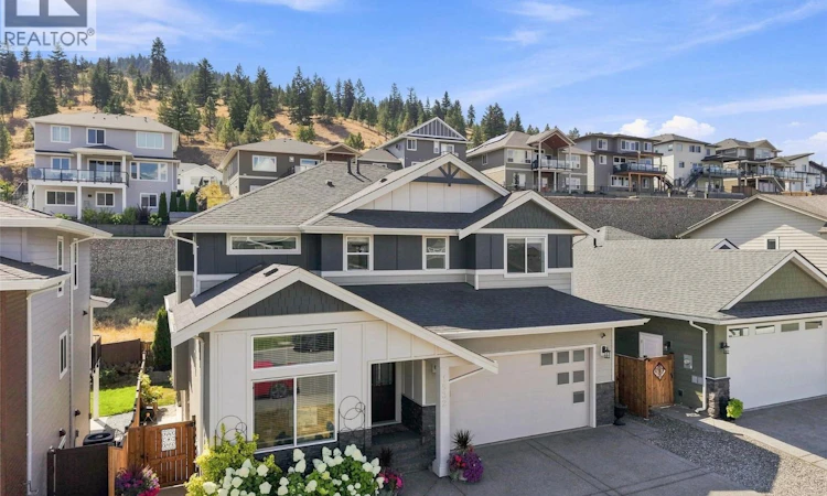 1532 Emerald Drive