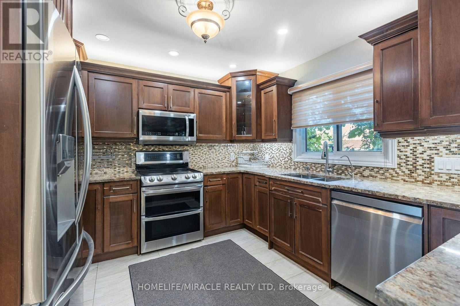 958 Summerbreeze Court, Mississauga, ON, L5V 1C9 - 10