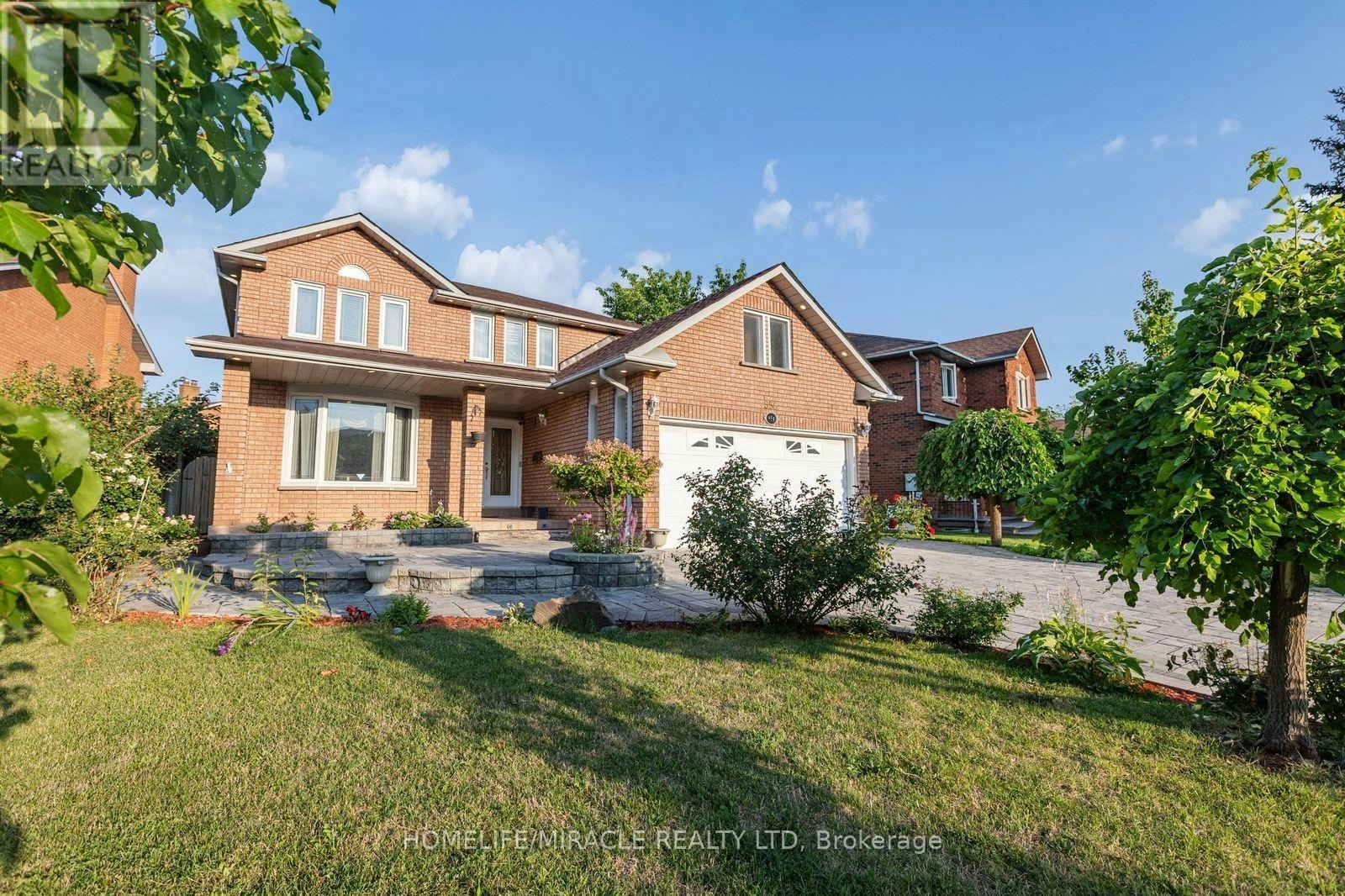 958 Summerbreeze Court, Mississauga, ON, L5V 1C9