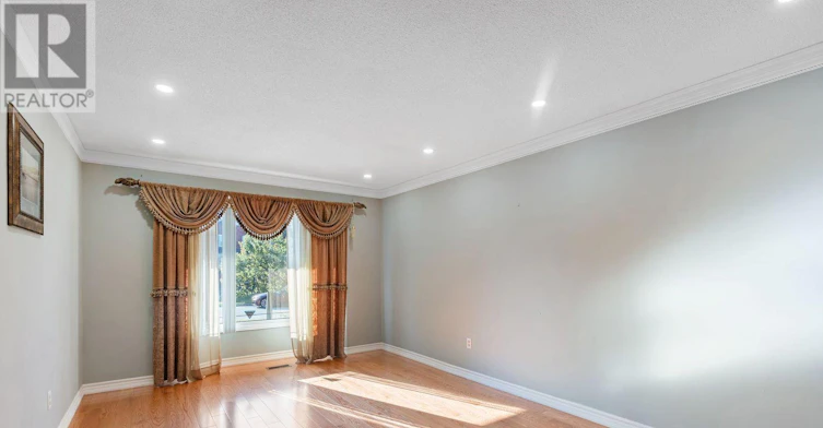 958 Summerbreeze Court, Mississauga, ON, L5V 1C9 - 4