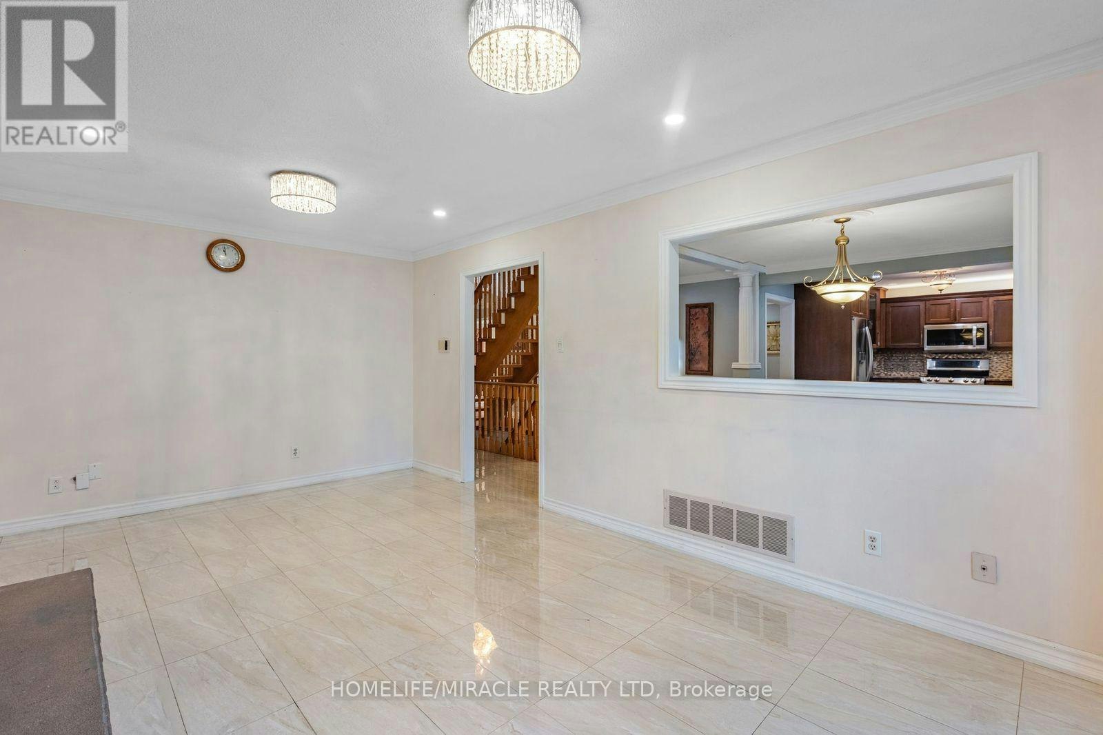 958 Summerbreeze Court, Mississauga, ON, L5V 1C9 - 8
