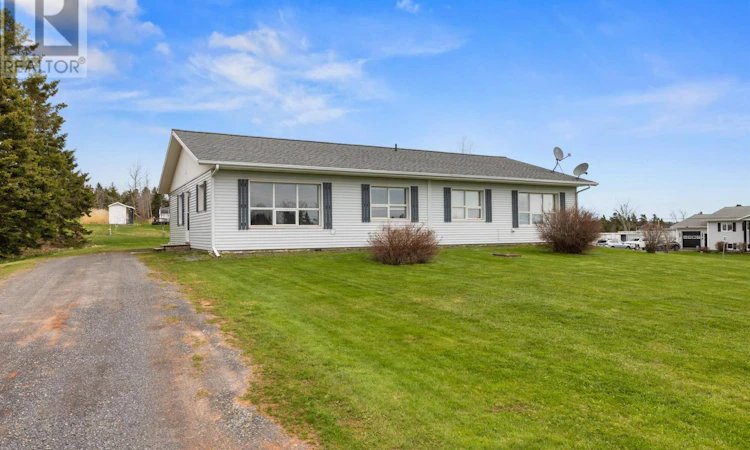 7 Bayview Crescent