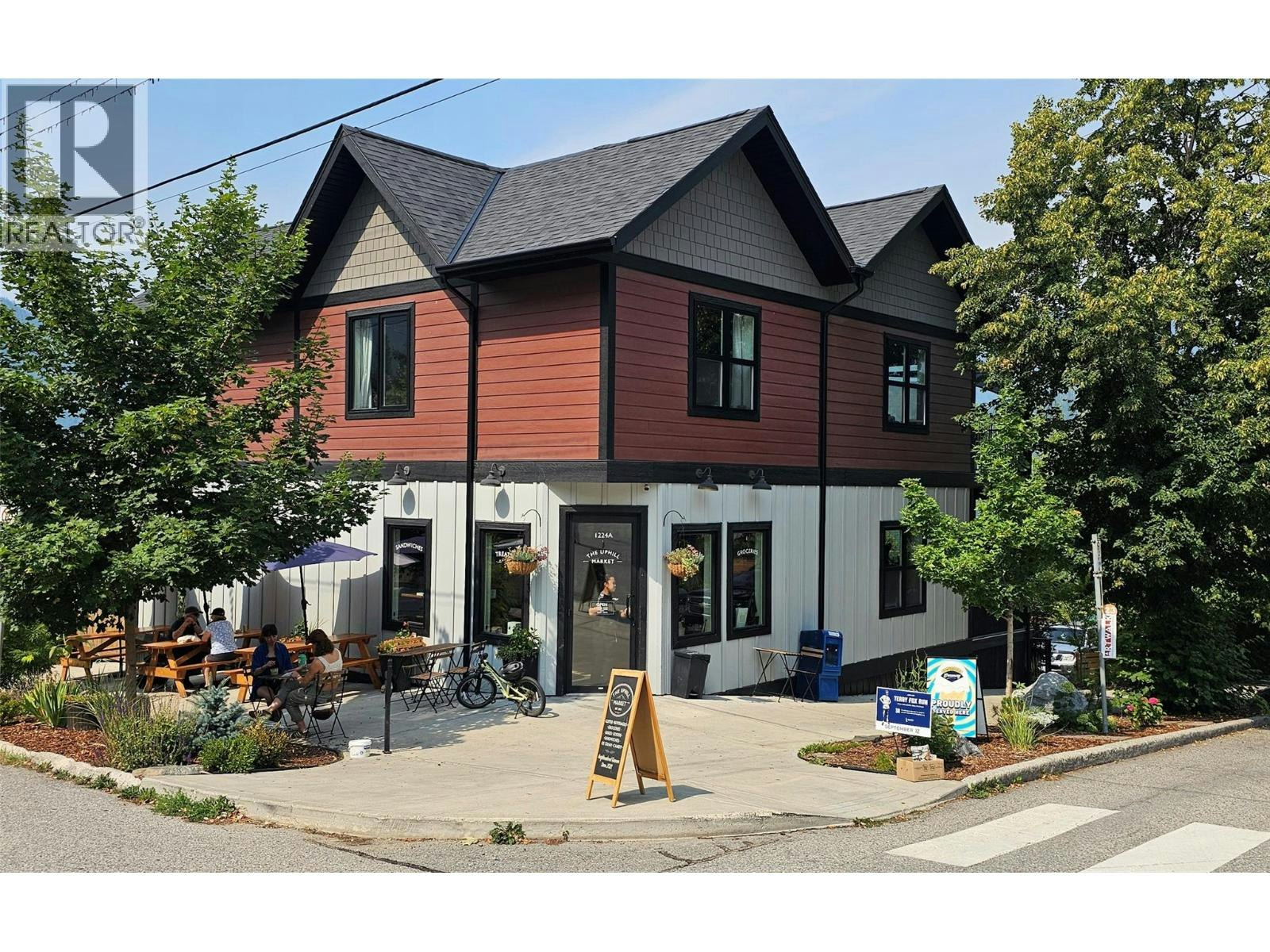 D-1224 Stanley Street, Nelson, BC, V1L 1P7
