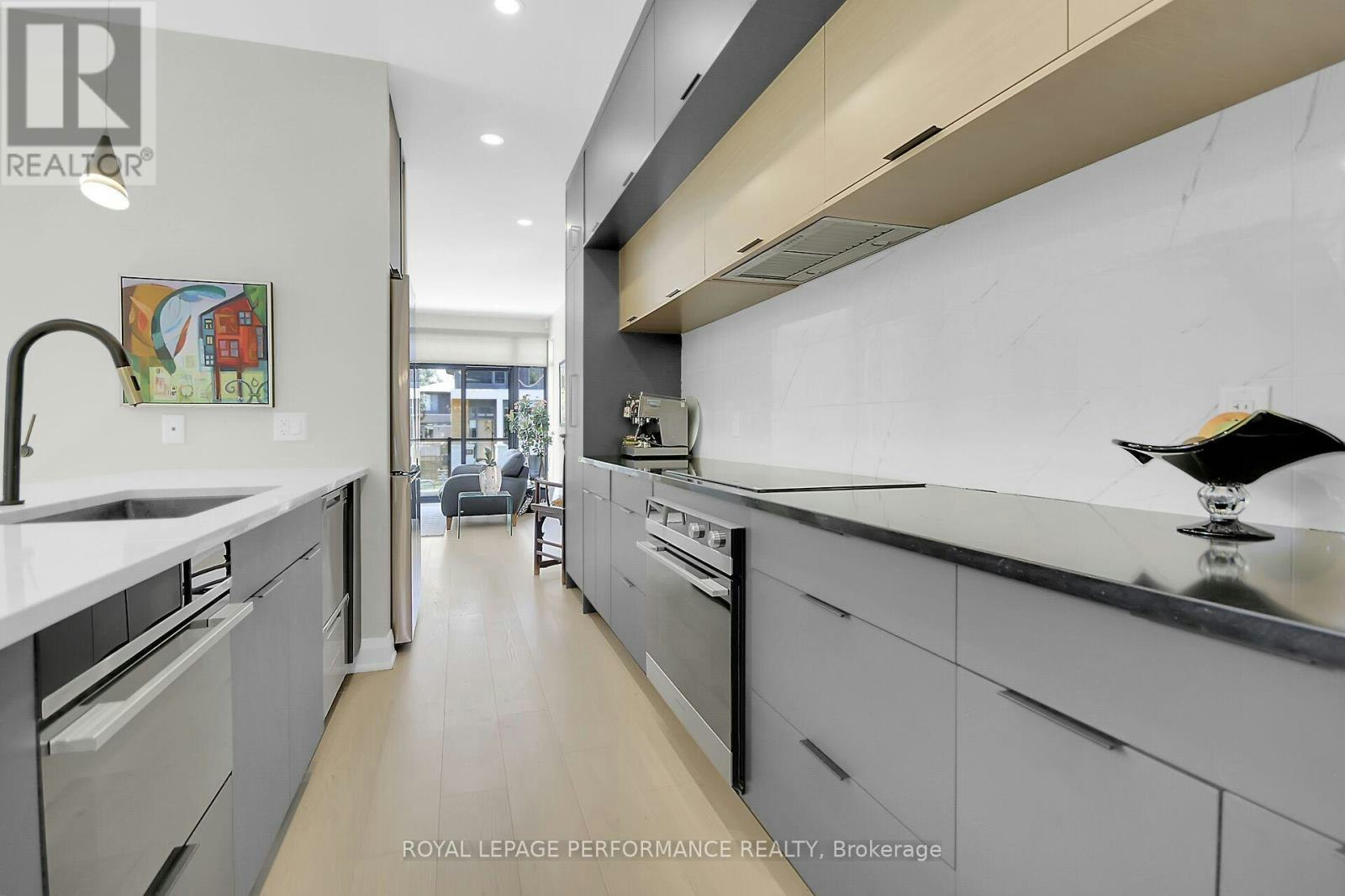 525 Edison Avenue, Ottawa, ON, K2A 1V3 - 4