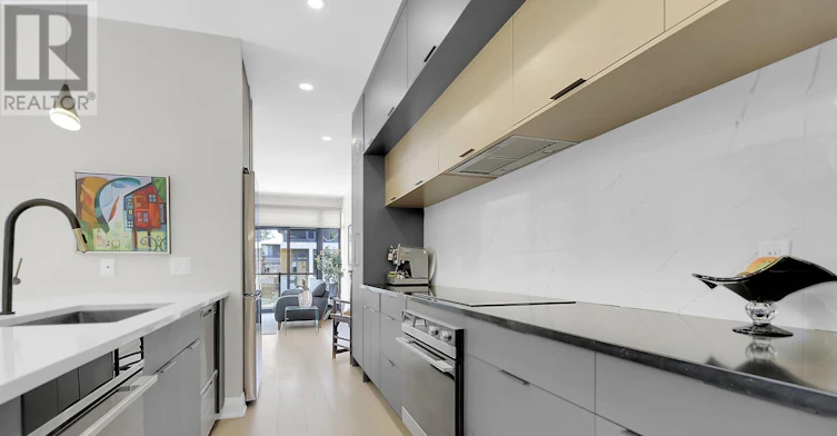 525 Edison Avenue, Ottawa, ON, K2A 1V3 - 4