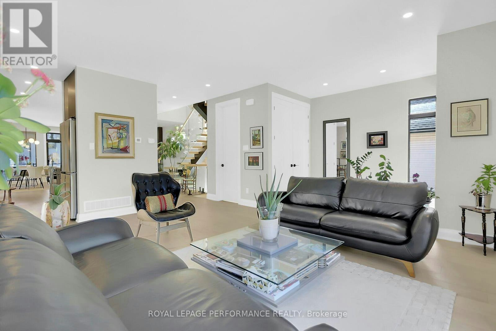525 Edison Avenue, Ottawa, ON, K2A 1V3 - 18