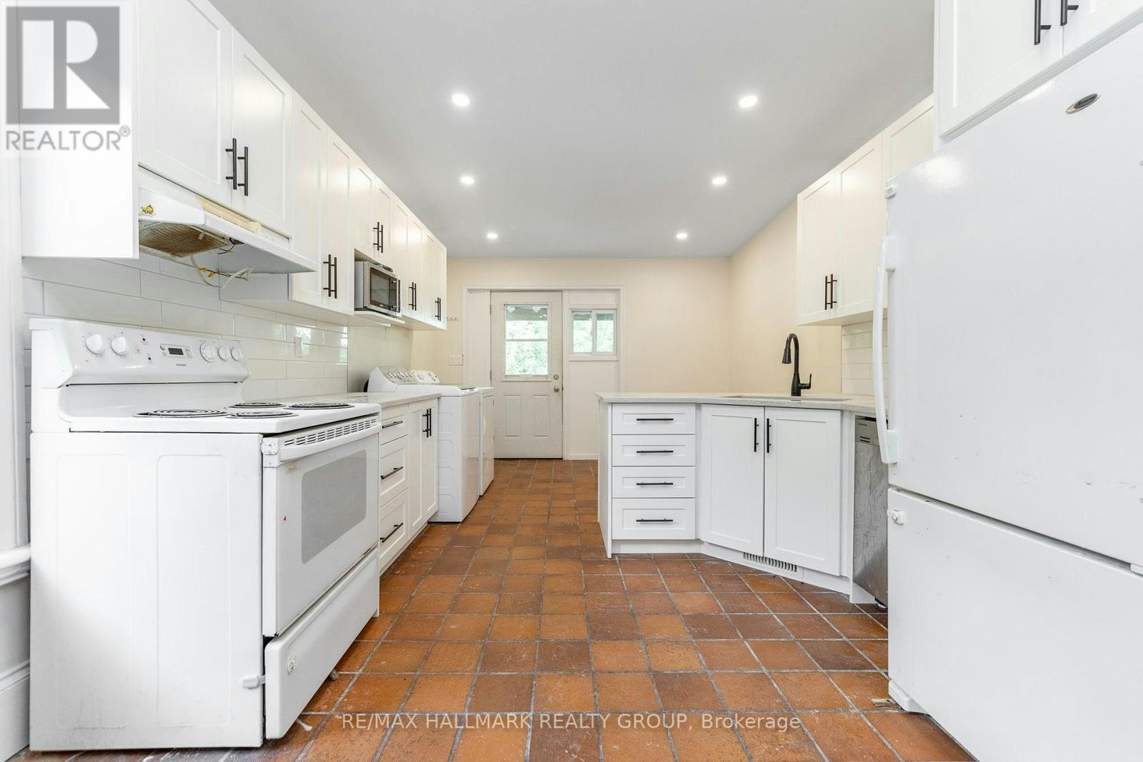 A-127 Henderson Avenue, Ottawa, ON, K1N 7P5 - 3