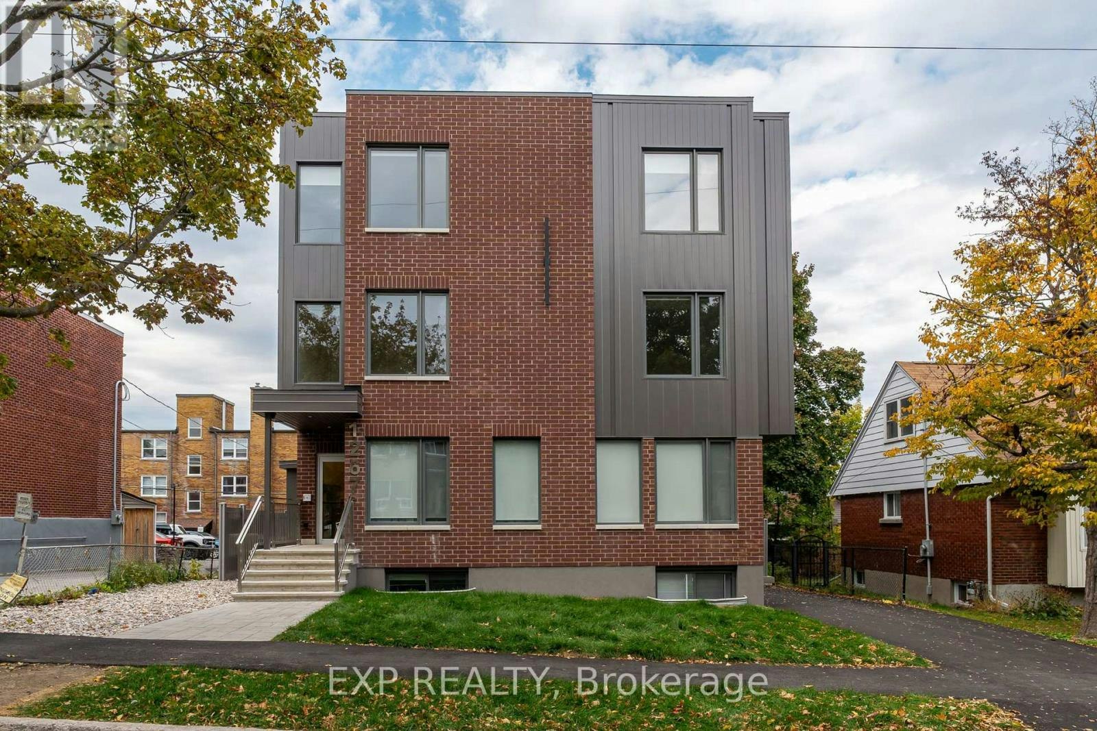 2-1267 Summerville Avenue, Ottawa, ON, K1Z 8G6