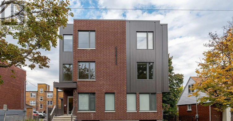 2-1267 Summerville Avenue, Ottawa, ON, K1Z 8G6