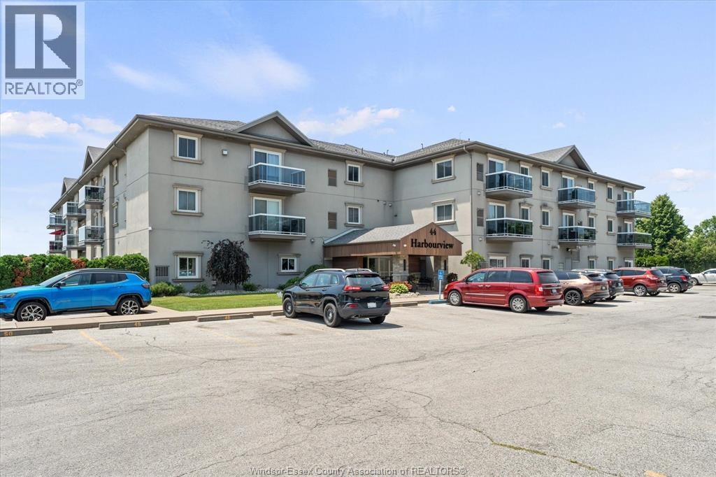 303-44 Robson, Leamington, ON, N8H 5E4 - 2