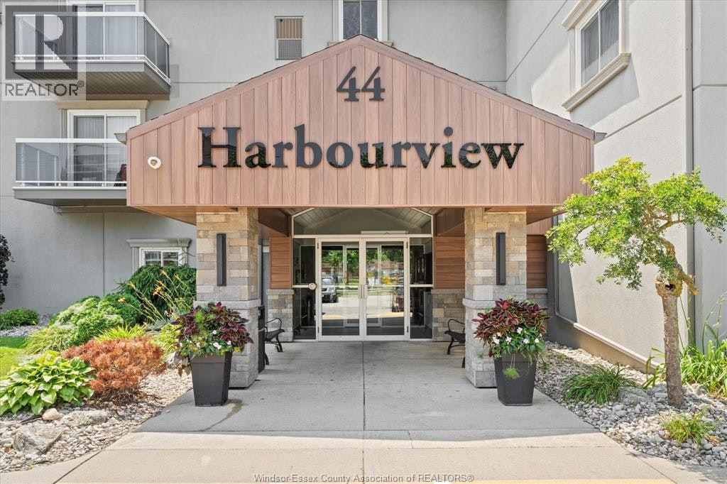 303-44 Robson, Leamington, ON, N8H 5E4 - 3