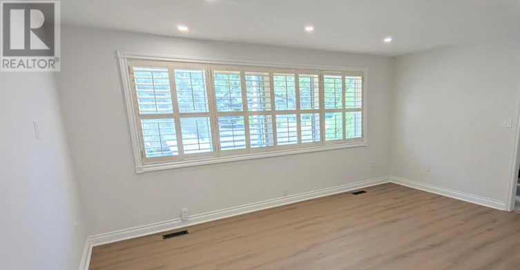 44 Starlight Crescent, Richmond Hill, ON, L4C 4X4 - 3