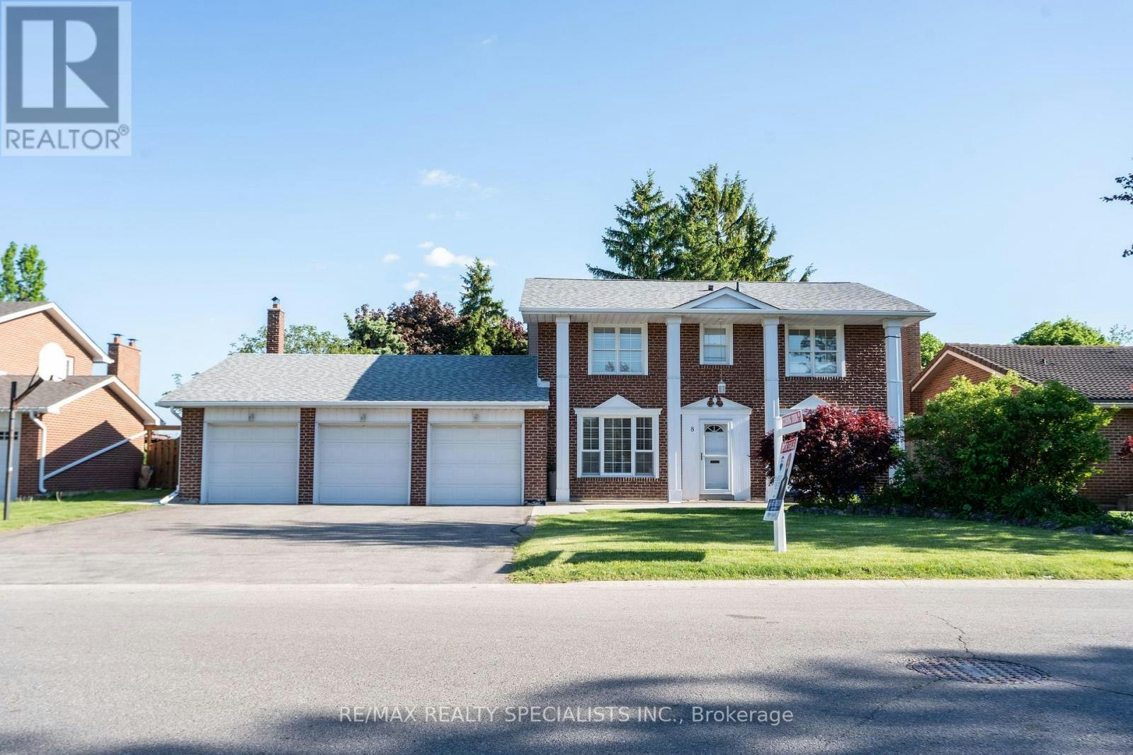 8 River View Drive, Brampton, ON, L6W 2E5