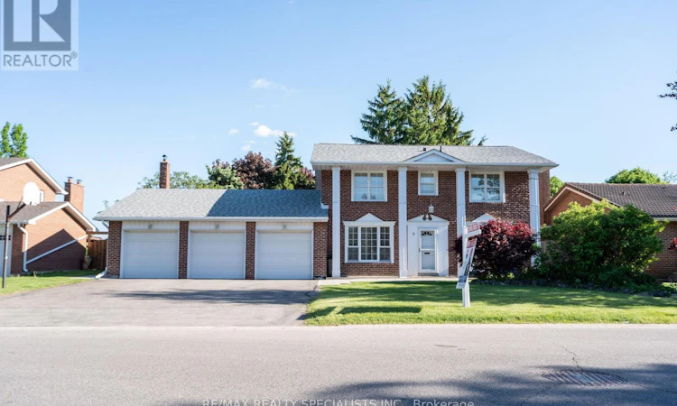 8 River View Drive