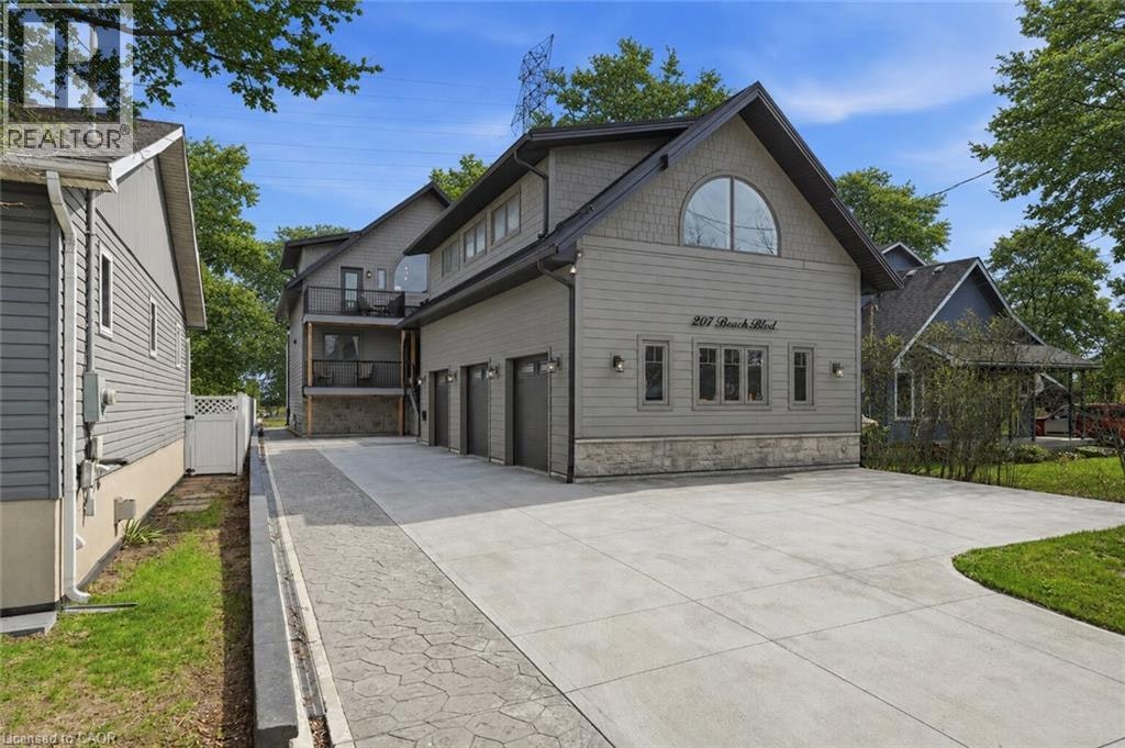 207 Beach Boulevard, Hamilton, ON, L8H 6V8