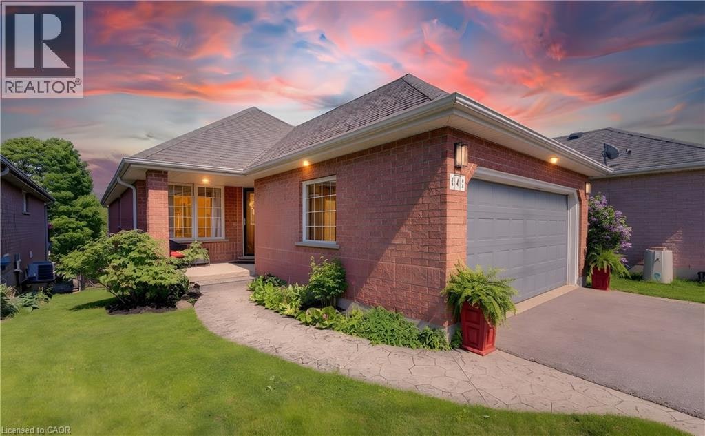 442 Sandbanks Crescent, Waterloo, ON, N2V 2J1