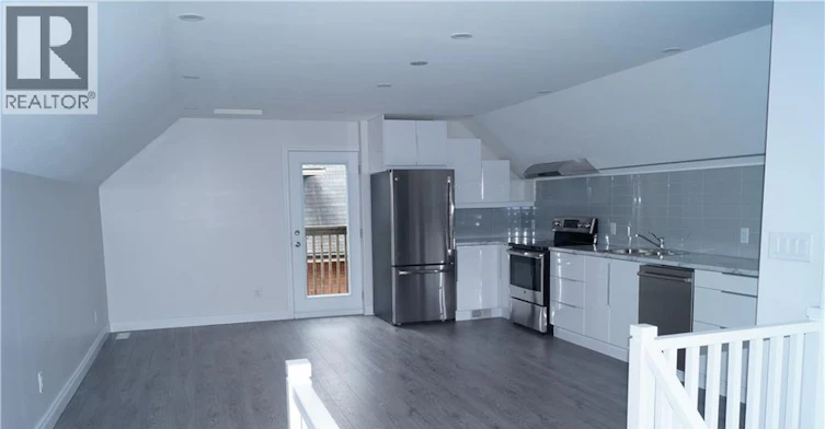 2-63 Holton Avenue S, Hamilton, ON, L8M 2L4 - 12