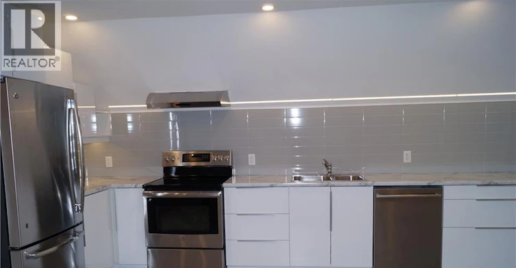 2-63 Holton Avenue S, Hamilton, ON, L8M 2L4 - 14