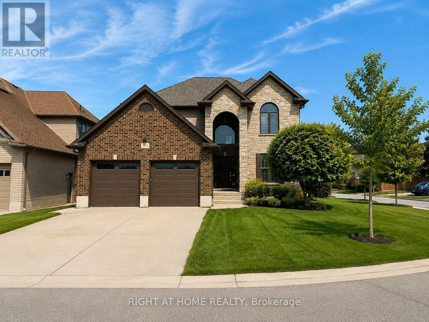 6540 Upper Canada Crossing, London, ON, N6P 0B9